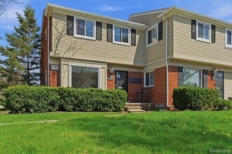 Building Photo - 1111 Holland St