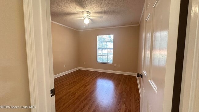 Building Photo - 301 Nesbitt St