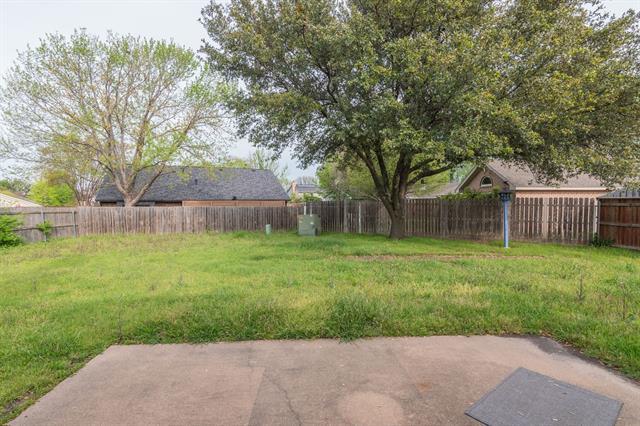 Building Photo - 7 Roaring Creek Ct