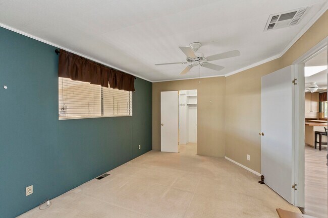 Building Photo - 171 Avenida Orontes