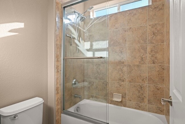 Building Photo - Damont Ranch Townhome Available to Lease Now