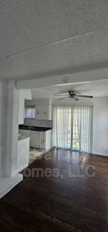 Building Photo - 9625 Beacon Ave