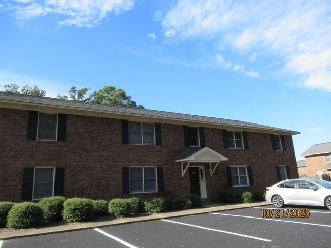 Primary Photo - 190 Gertrude Dr