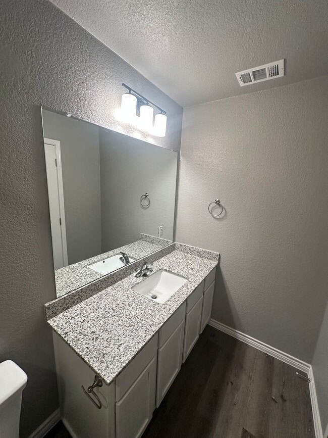 Building Photo - 3Bed/2Bath