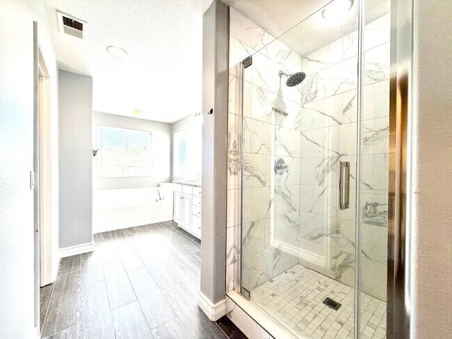 Building Photo - Modern Murrieta Living: Spacious 3-Bedroom Home in Griffith Place