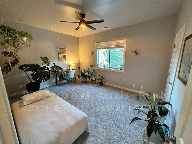 Building Photo - 2342 W Mission Timber Cir