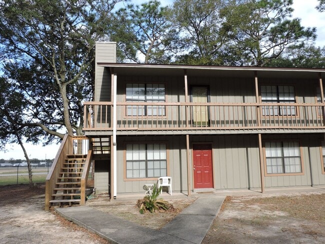 Primary Photo - Convenient Northeast location!