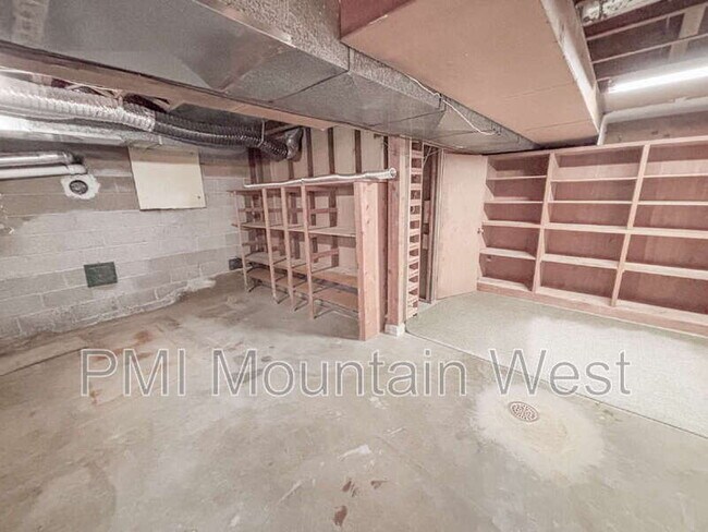 Building Photo - 481 E 2875 N