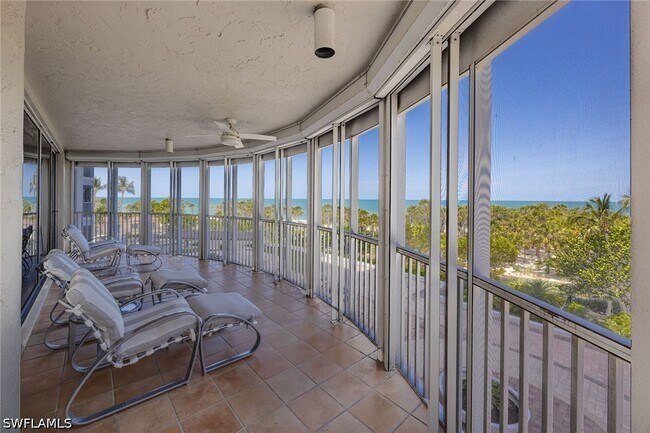Building Photo - 8111 Bay Colony Dr