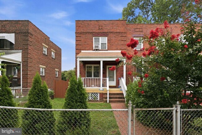 Building Photo - 345 Wesmond Dr