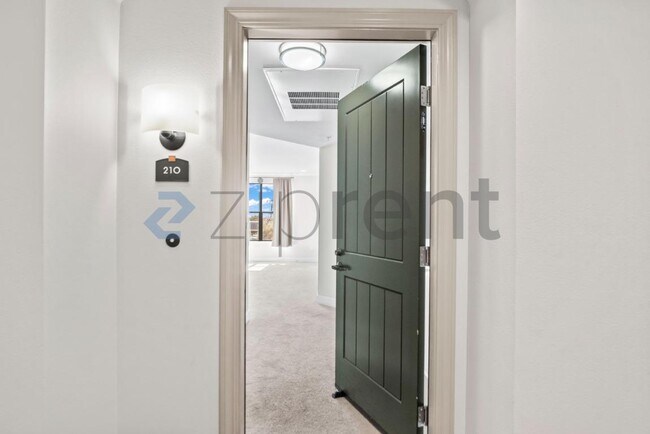 Building Photo - Unit 210