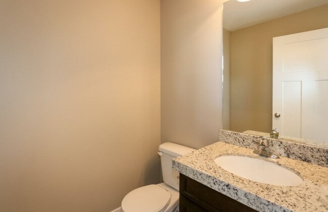 Building Photo - Beautiful Taylorsville Townhouse