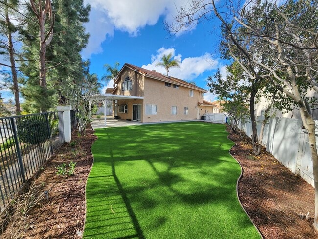 Building Photo - 4 Bedroom House in Penasquitos