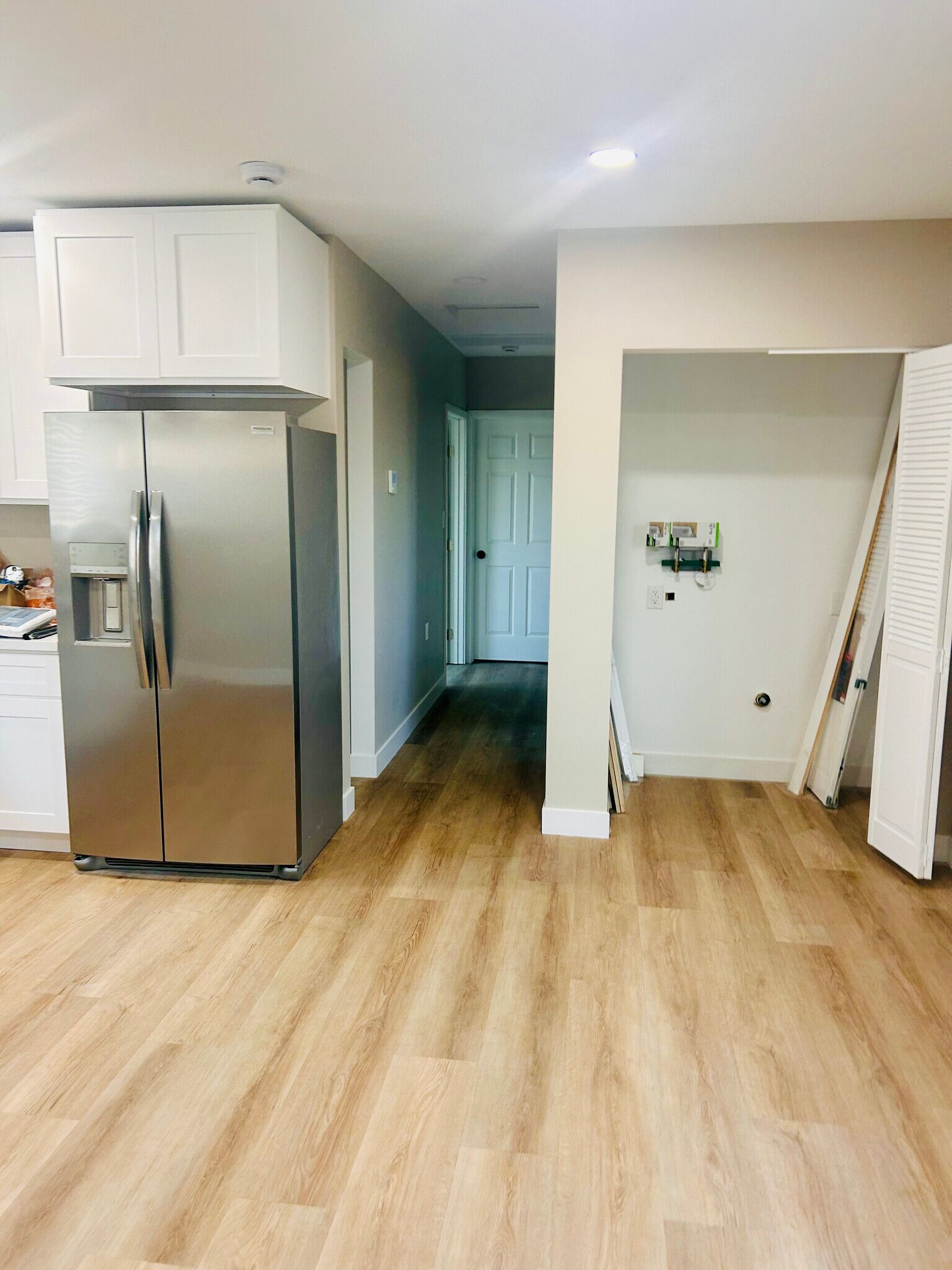 Building Photo - 731 S Bonnie Beach Pl