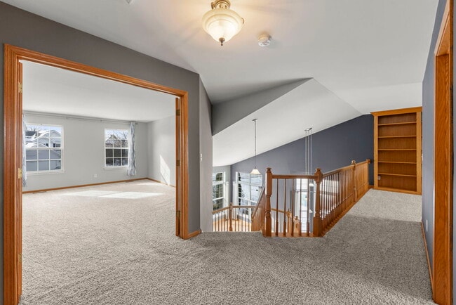 Building Photo - 14215 S Longview Ln