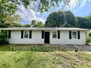 Building Photo - 2221 Compton Dr