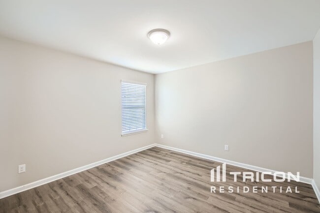 Building Photo - 12553 Druids Glen Dr