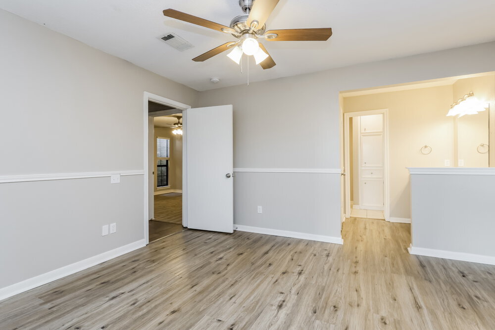 Building Photo - 11631 Alcott Dr