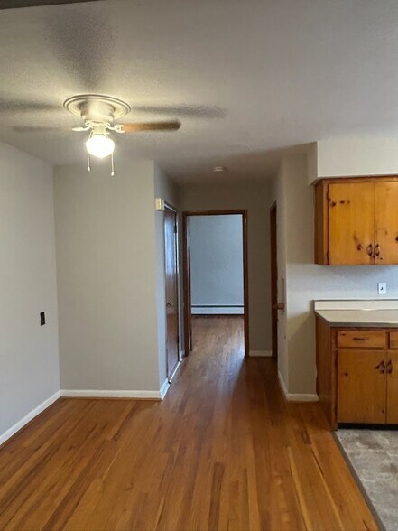 Building Photo - 6524 Glade Ave