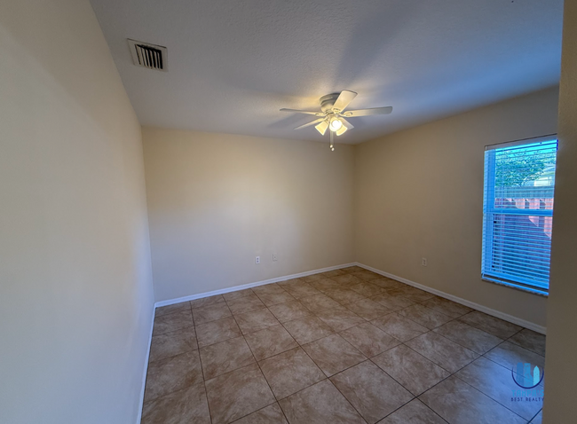 Building Photo - Beautiful 4 Bedrooms 2 Bathrooms Home for ...