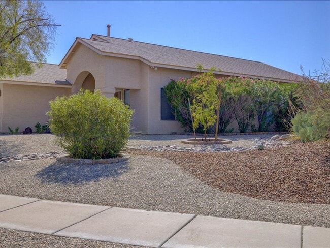 Building Photo - 3 Bed/2 Bath- GREAT Location Near Downtown