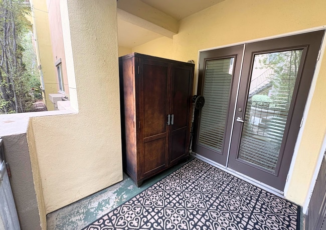 Building Photo - 3952 Richmond St