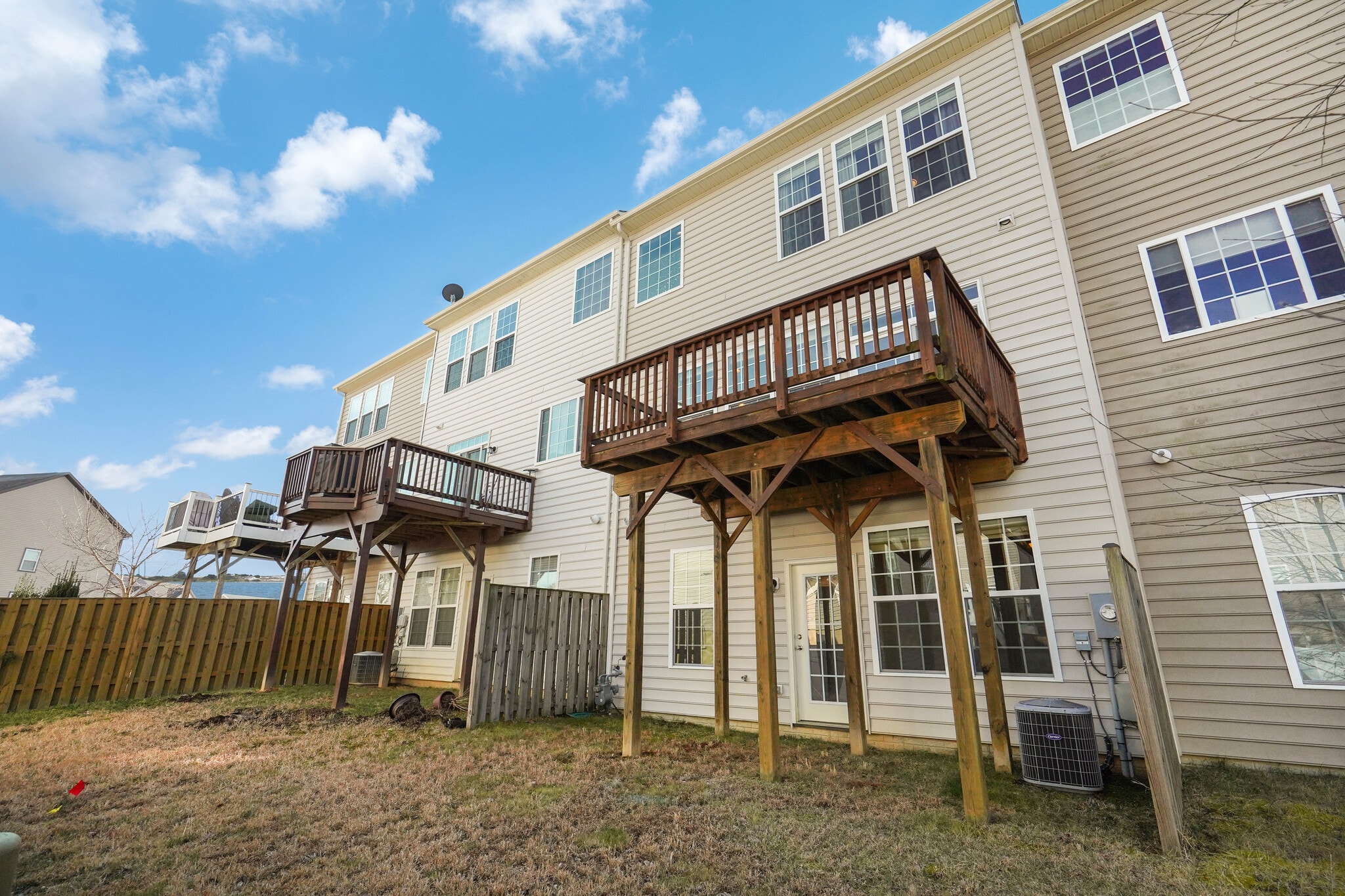 Building Photo - 6 Lamplighter Ln