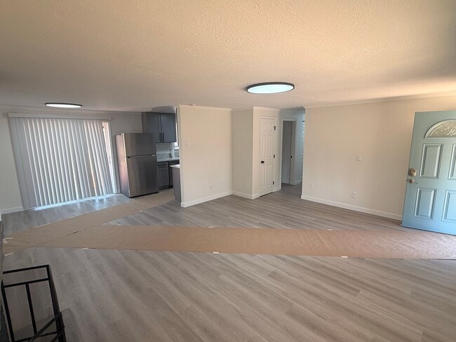 Building Photo - Comfortable Vancouver Living Near Parks, Recreation & Everyday Conveniences