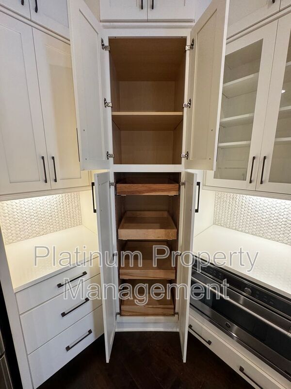 Building Photo - 4220 Deming Cir