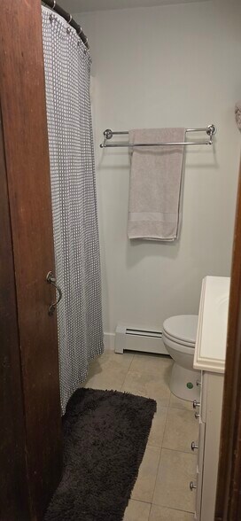 Building Photo - 18 King St