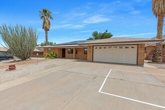 Building Photo - Spacious 3 bedroom 2 bath home with Solar Panels