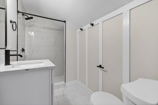 Building Photo - 741 S Jackson St