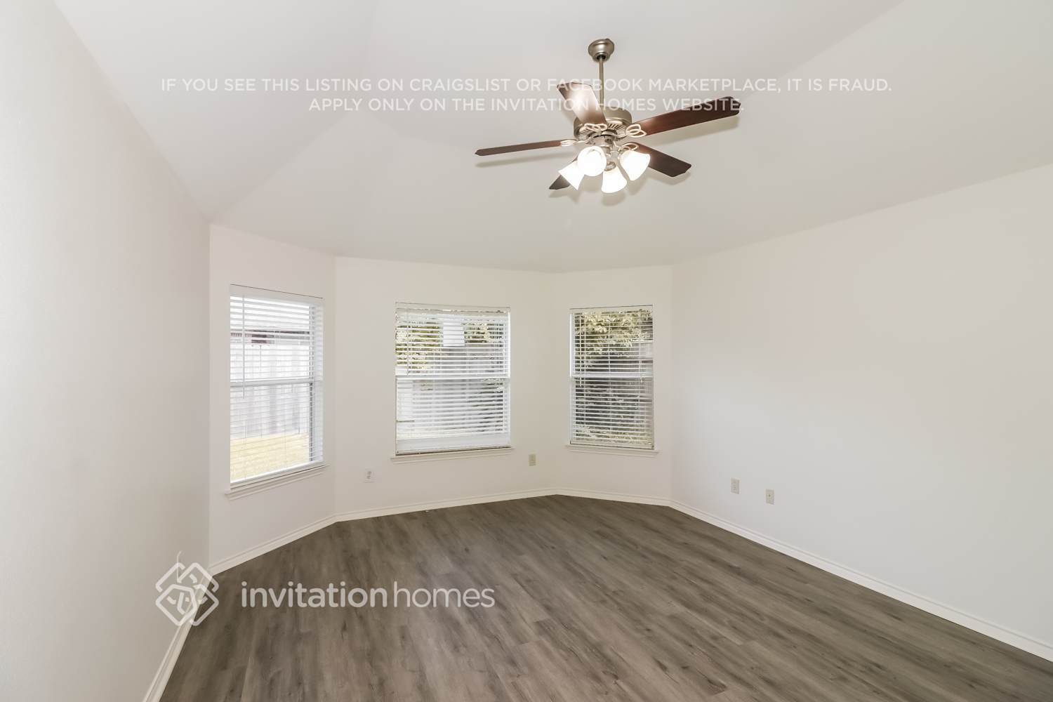 Building Photo - 17619 Sequoia View Ln