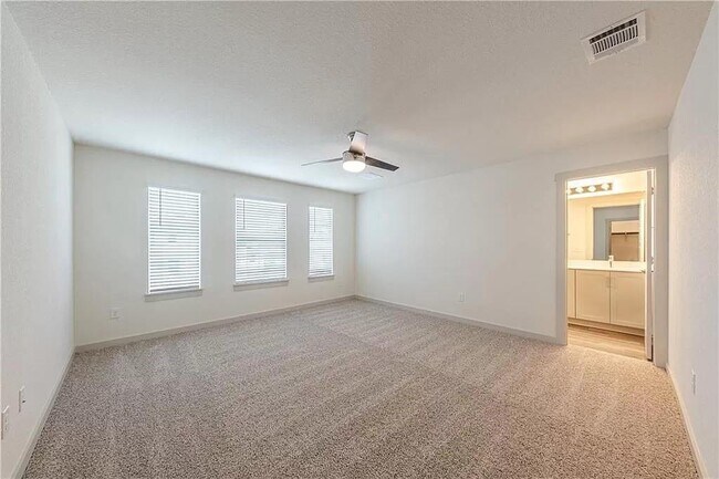 Building Photo - 1044 Winnsboro Lp