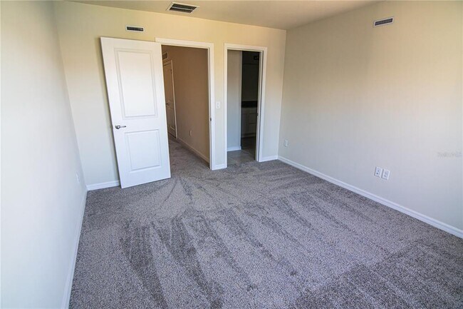 Building Photo - 4647 Green Palm Ln