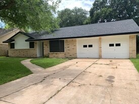Building Photo - 5005 Ash Ct