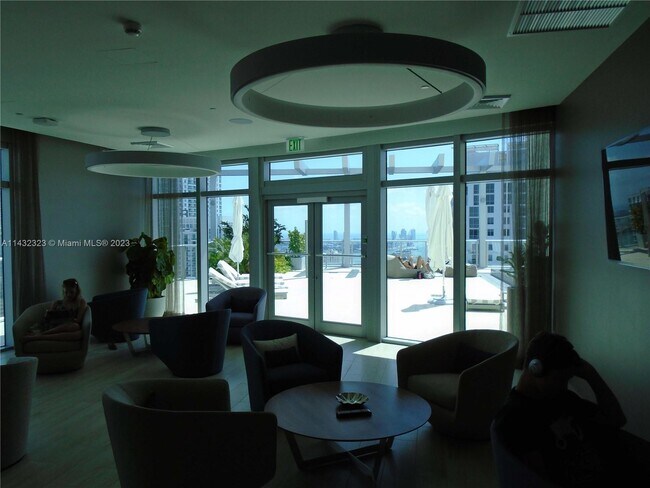 Building Photo - 1100 S Miami Ave