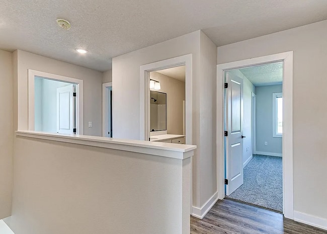 Building Photo - 6951 Bluebell Ct