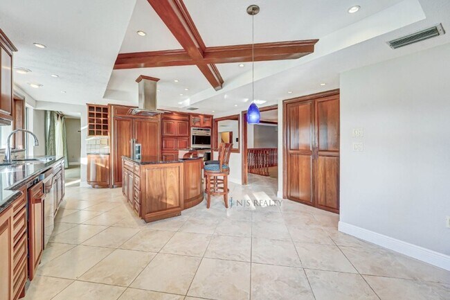Building Photo - 5060 Porpoise Pl