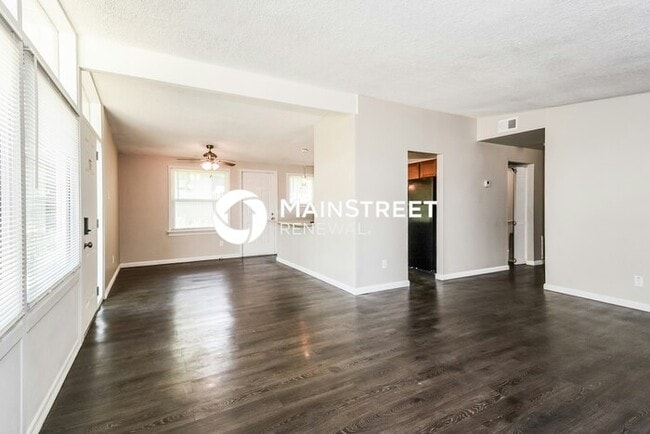 Building Photo - 3 Bedroom Pet-Friendly Home in FLORISSANT, MO with Main Street Renewal