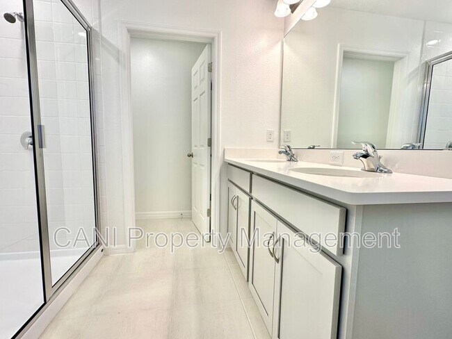 Building Photo - 1192 Happy Frst Lp