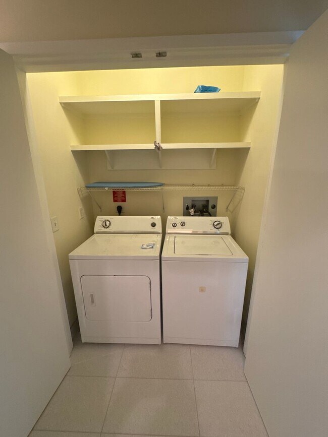 Building Photo - ? Special Offer: Apply and be approved by December 27, 2025, and receive ½ off the first month’s ...