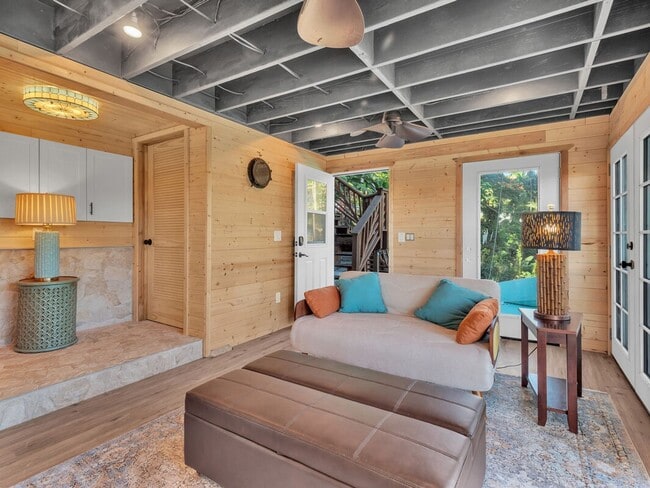 Building Photo - Oceanfront Estate: The Honolii Hale