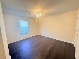 Building Photo - 1609 Summerwoods Cir