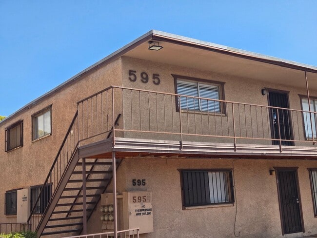 Building Photo - 595 N Royal Crest Cir