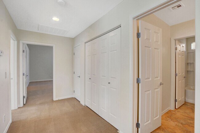 Building Photo - Beautiful Home in Amazing Rhodes Ranch - G...