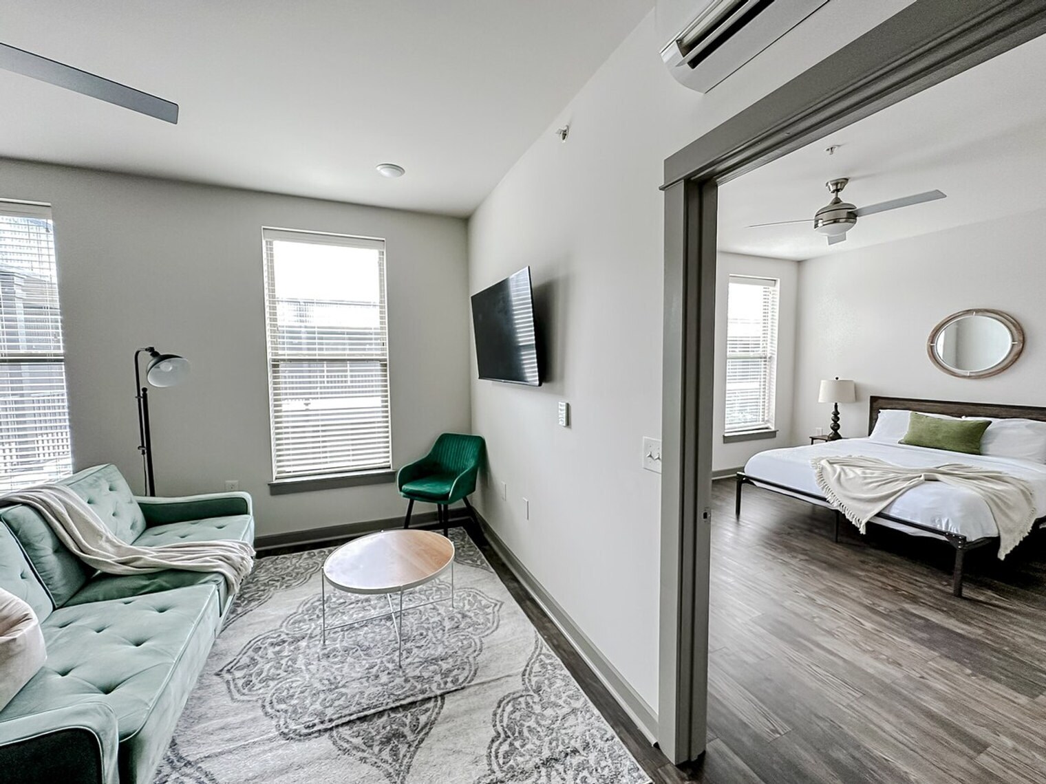 Building Photo - 111 E 4th St