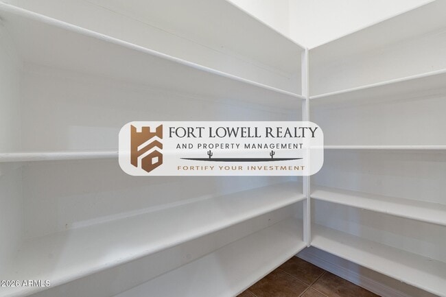 Building Photo - 13354 W San Miguel Ave