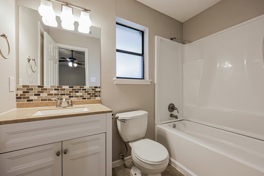 Building Photo - 8540 Whitney Dr
