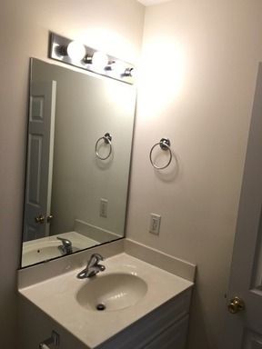 Building Photo - AZALEA TRACE